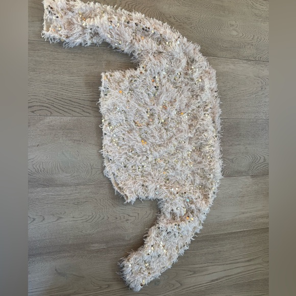 Time to shine Chic Sequin Feather Sweater never worn size medium - Picture 5 of 6